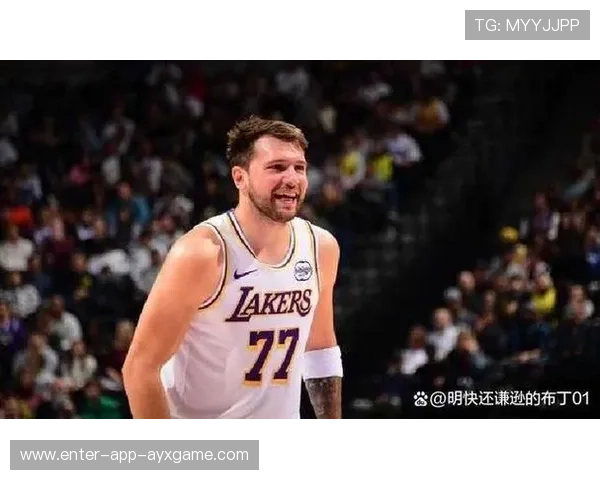 东契奇与里夫斯配合成为对手防守噩梦